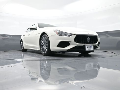 Used 2022 Maserati Ghibli Modena image 29