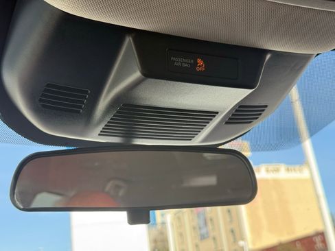 Used 2023 Nissan Rogue SV image 17