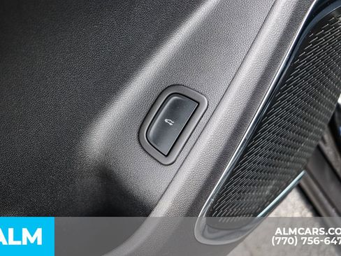 Used 2025 Chevrolet Traverse LT w/ Enhanced Driving Package image 57