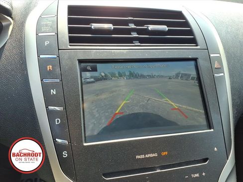 Used 2016 Lincoln MKZ w/ Equipment Group 300A Reserve FWD image 10