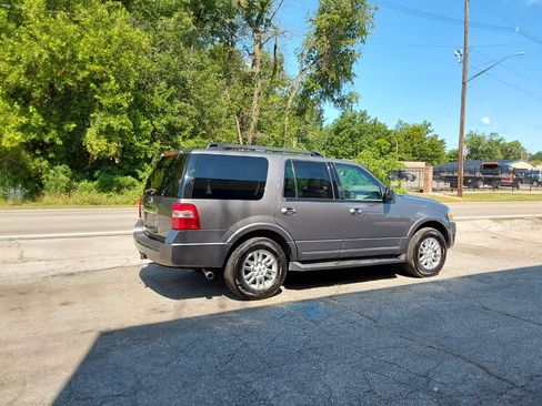 Used 2014 Ford Expedition XLT w/ Leather Seating Package AWD/4WD image 7