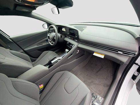 New 2026 Hyundai Elantra Sport FWD image 21