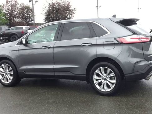 Used 2024 Ford Edge Titanium image 6