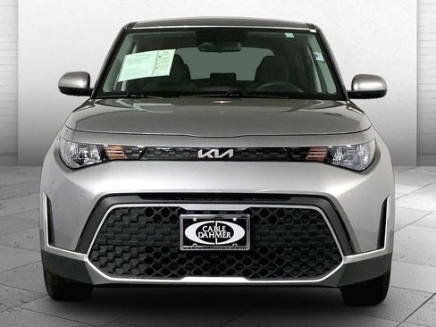 Certified 2025 Kia Soul LX w/ LX Technology Package FWD image 2