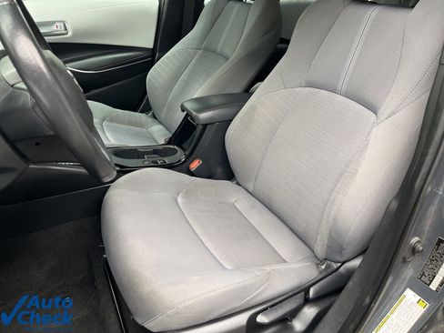 Used 2024 Toyota Corolla SE image 19
