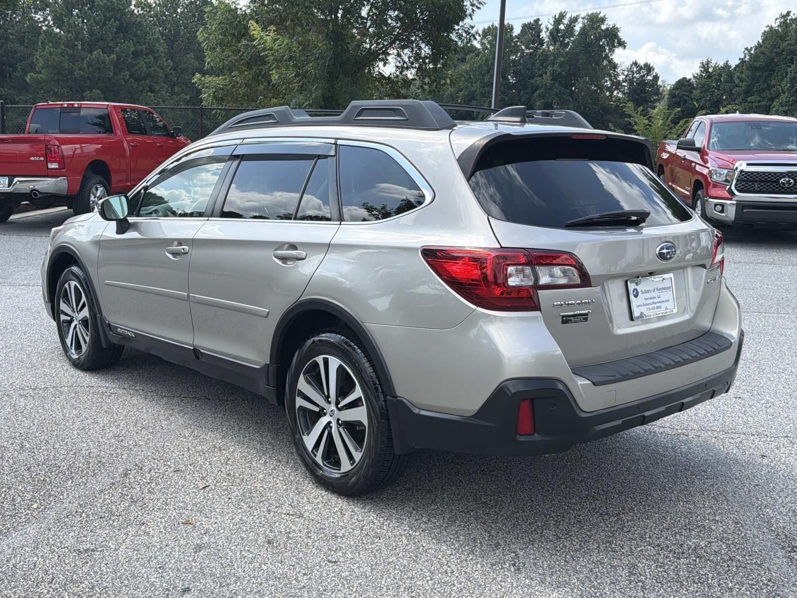 Used 2019 Subaru Outback 2.5i Limited w/ Popular Package #2 AWD/4WD image 7