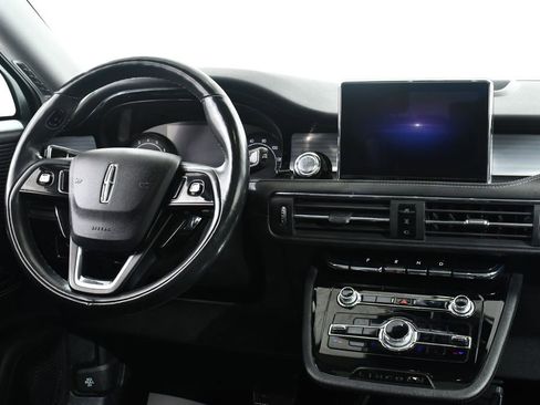 Used 2022 Lincoln Corsair AWD w/ Premium Package image 8