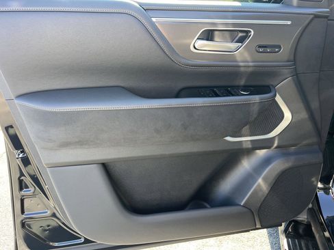 New 2026 INFINITI QX80 Luxe w/ Cargo Package image 10