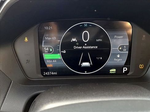 Used 2022 Chevrolet Bolt EUV LT w/ Comfort Package image 9