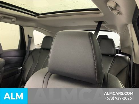 Used 2022 Acura MDX SH-AWD image 17