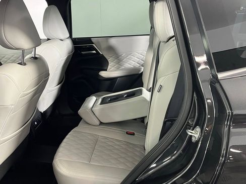 Used 2024 Mitsubishi Outlander SEL image 27