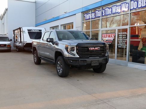 New 2025 GMC Sierra 1500 AT4X image 2