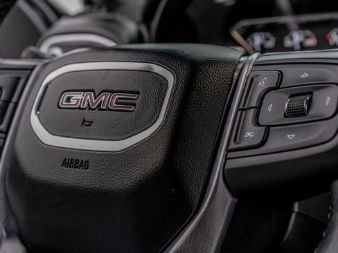 Used 2019 GMC Sierra 1500 SLT image 26