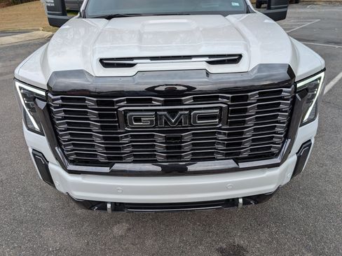 Used 2024 GMC Sierra 2500 Denali Ultimate w/ Max Trailering Package image 12