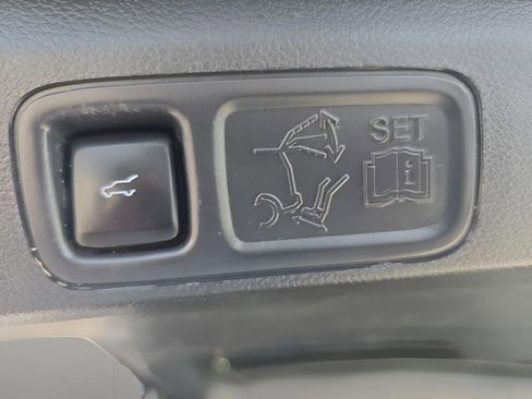 Used 2022 Ford Expedition Max Limited image 37