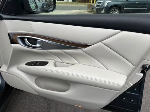 Used 2012 INFINITI M37 x w/ Deluxe Touring Pkg image 27