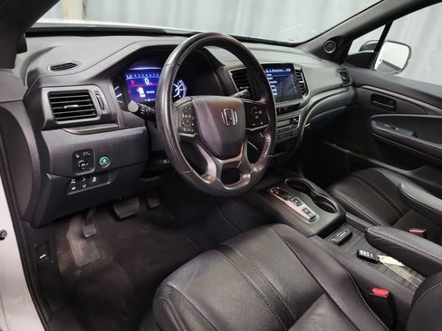 Used 2023 Honda Passport TrailSport image 13