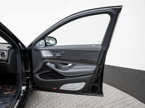 Used 2020 Mercedes-Benz Maybach S 560 4MATIC image 53