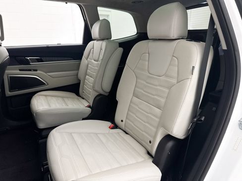 Certified 2024 Kia Telluride SX Prestige AWD/4WD image 34