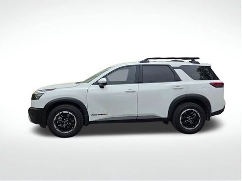 Used 2025 Nissan Pathfinder Rock Creek image 6