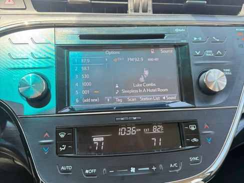 Used 2016 Toyota Avalon XLE FWD image 6