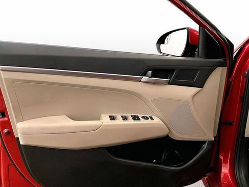 Used 2020 Hyundai Elantra SE w/ Cargo Package (C1) FWD image 22