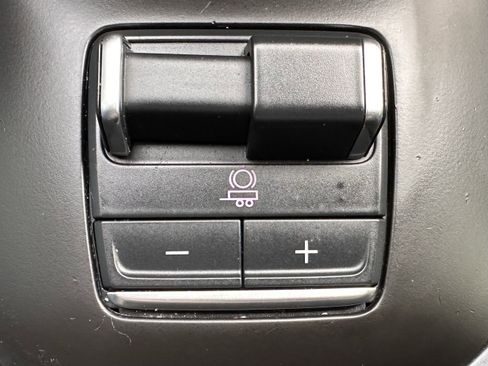 Used 2023 GMC Sierra 1500 Denali AWD/4WD image 29