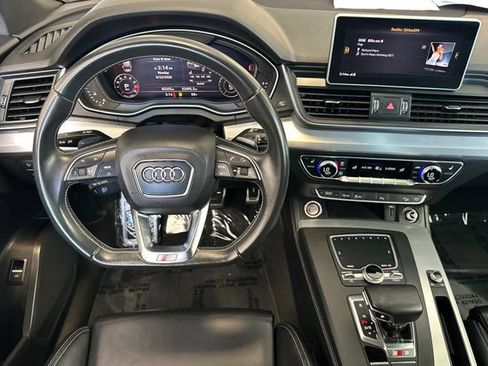 Used 2019 Audi SQ5 Premium Plus w/ Premium Plus Package AWD/4WD image 16