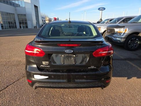 Used 2015 Ford Focus SE w/ SE Sport Package image 4