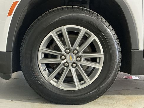 Used 2023 Chevrolet Traverse LT w/ LPO, Floor Liner Package AWD/4WD image 13