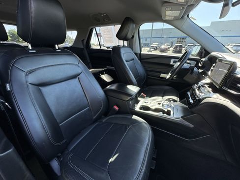 Used 2021 Ford Explorer Limited AWD/4WD image 27