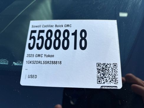 Used 2025 GMC Yukon Denali AWD/4WD image 4