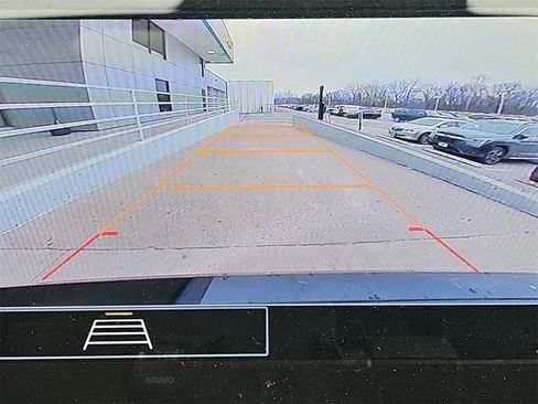 Used 2025 Chevrolet Malibu LT image 22