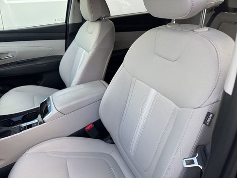 Certified 2025 Hyundai Tucson SEL AWD/4WD image 6