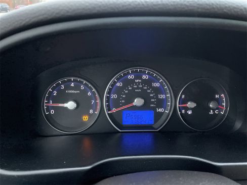 Used 2012 Hyundai Santa Fe GLS image 17