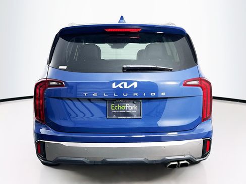 Used 2025 Kia Telluride S FWD image 7