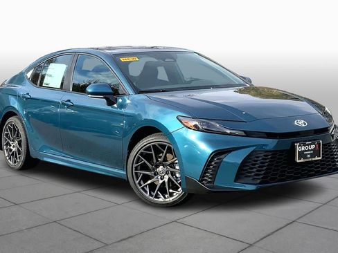 New 2026 Toyota Camry SE image 2