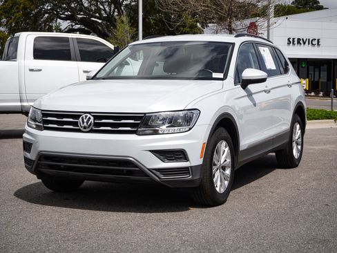 Used 2018 Volkswagen Tiguan SE FWD image 5