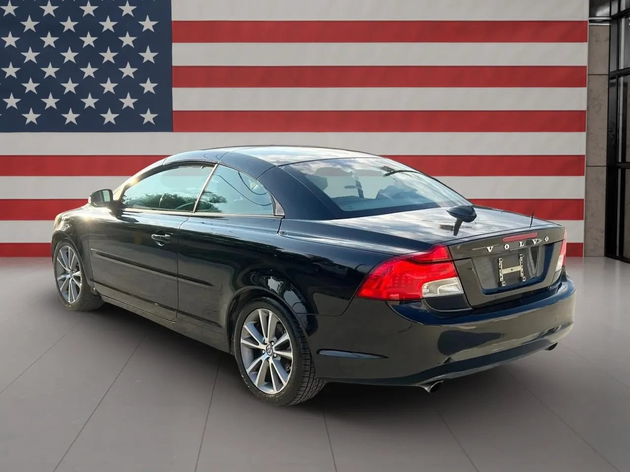 Used 2011 Volvo C70 T5 FWD image 9