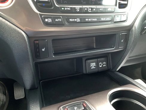 Used 2022 Honda Pilot Sport image 19