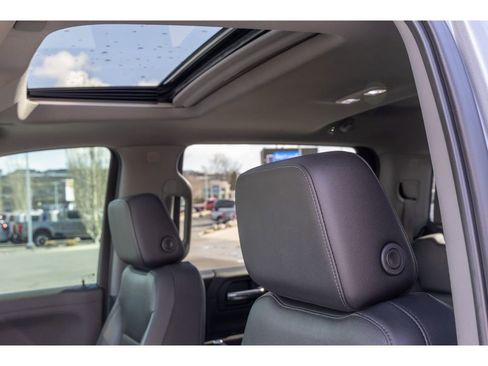 Used 2020 GMC Sierra 1500 SLT w/ SLT Convenience Package image 18