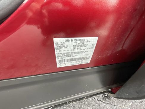 Used 2017 Ford Explorer XLT w/ Equipment Group 202A FWD image 34
