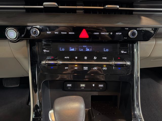 Used 2024 Kia Carnival EX FWD image 24