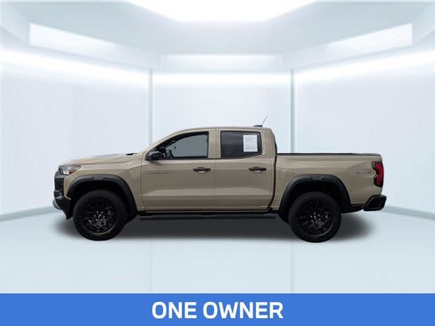 Used 2024 Chevrolet Colorado Trail Boss w/ Advanced Trailering Package AWD/4WD image 2