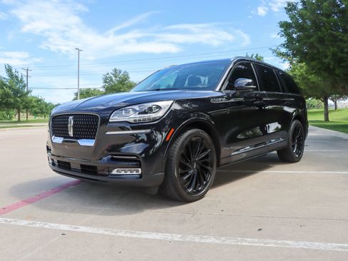 Used 2021 Lincoln Aviator Reserve w/ Equipment Group 210A AWD/4WD image 3