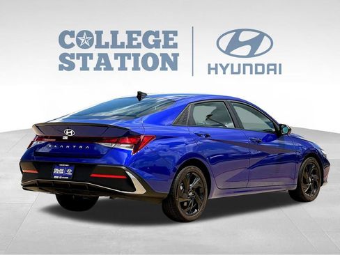Used 2026 Hyundai Elantra Sport w/ Cargo Package FWD image 10