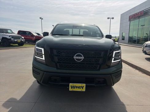Used 2024 Nissan Titan SV w/ SV Bronze Edition Package RWD image 2