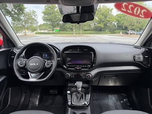 Certified 2022 Kia Soul GT-Line FWD image 35
