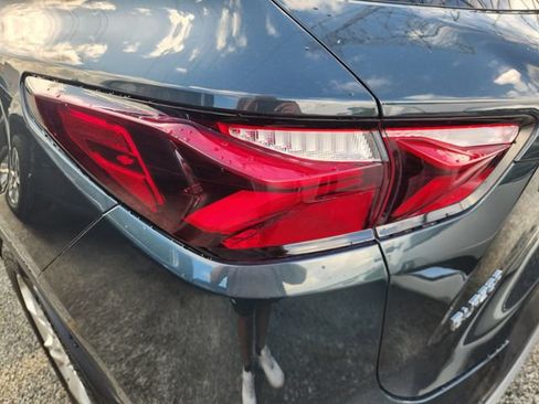 Used 2019 Chevrolet Blazer LT FWD image 7