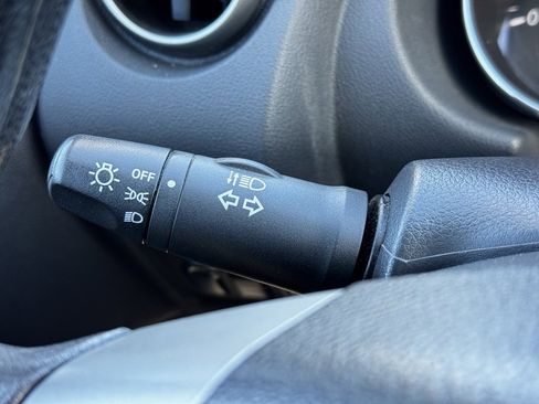 Used 2013 Nissan Rogue SV image 25